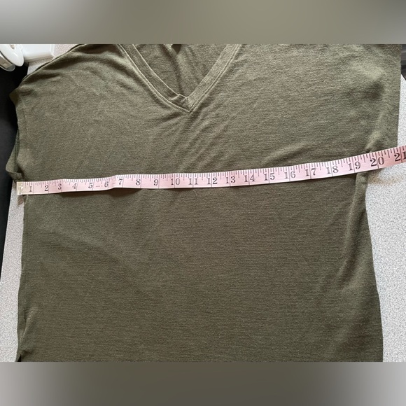 Orvis Green Thin Knit Short Sleeve Top Size Small - Picture 9 of 10